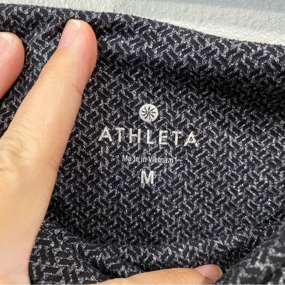 Athleta Active 3/4th Length Patterned Leggings Dark Grey Medium - Picture 4 of 8
